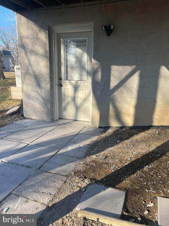 Building Photo - 311 Yale Dr