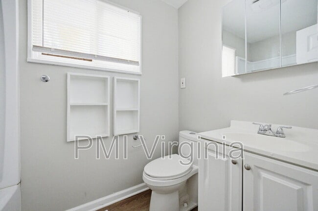 Building Photo - 308 Winchester Dr