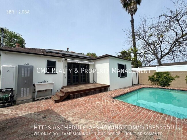 Building Photo - 3822 Rose Ave