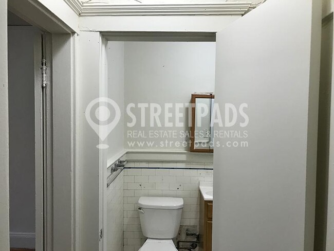 Building Photo - 1 bedroom in Boston MA 02215