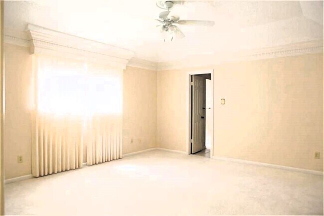 Building Photo - 312 Champions Colony III St