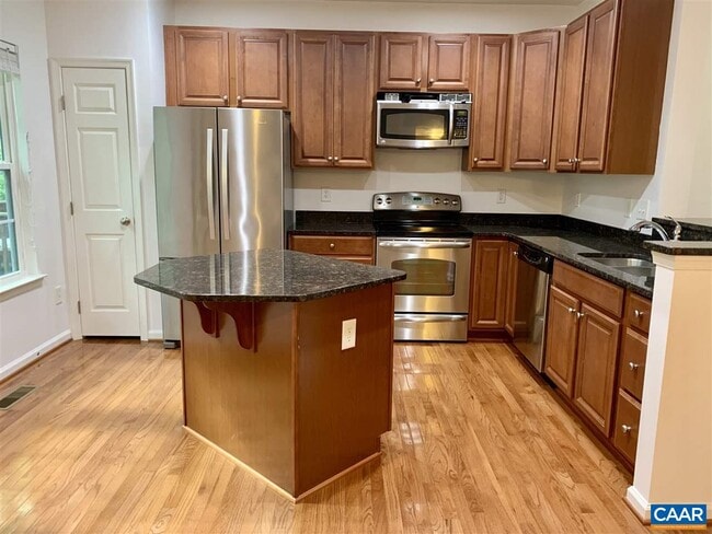 Building Photo - 836 Rockcreek Rd