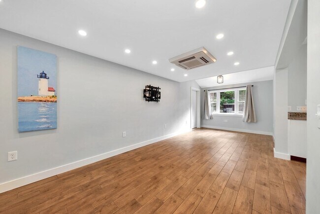 Building Photo - 19 Winthrop Ave