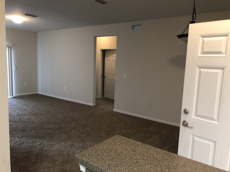 Building Photo - 4917 Key Lime Dr