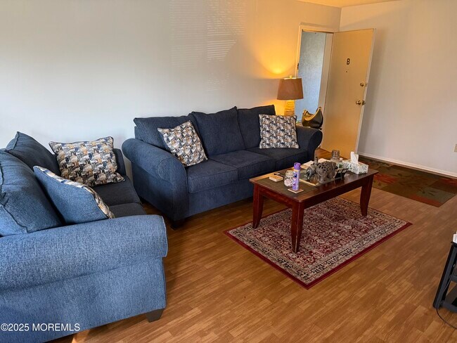 Building Photo - 76 Manchester Ct