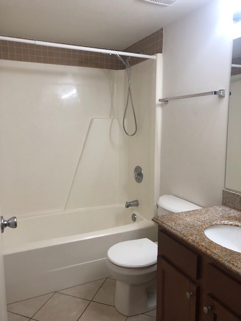 Building Photo - 9429 S Kenton Ave