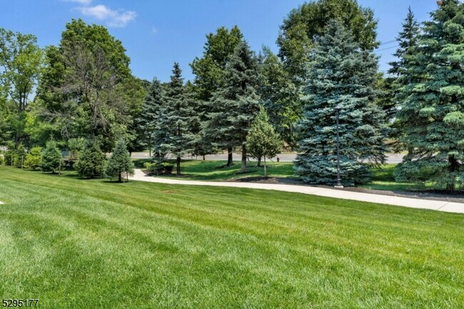 Building Photo - 19 Veterans Wy