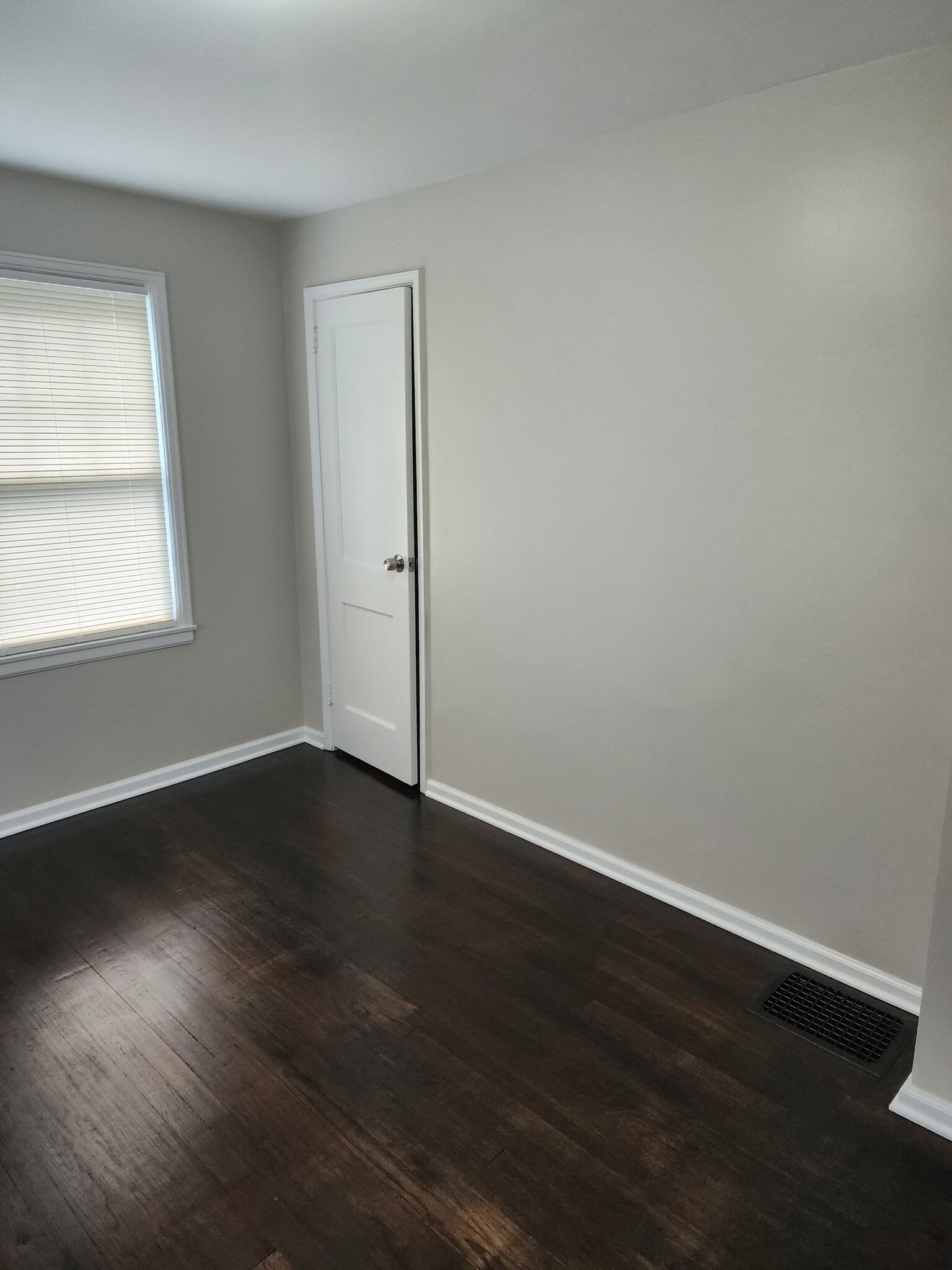 Building Photo - 208 Pierson Blvd