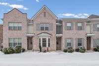 Building Photo - Modern Living in the Heart of Pleasant View Village!