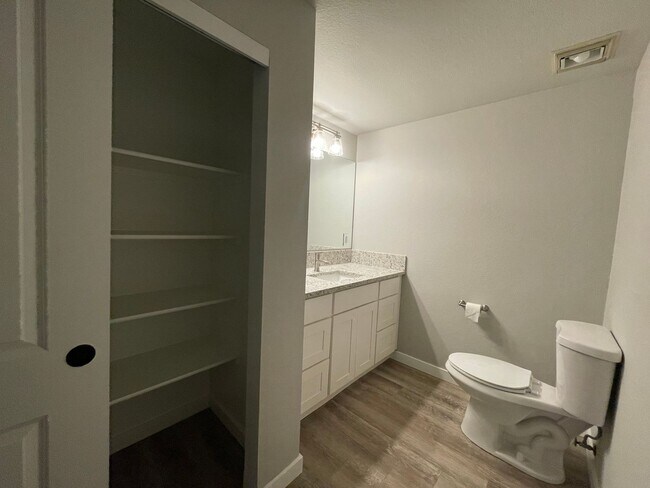 Building Photo - Private Valley Remodeled Home In Damascus 3Bd/2.5Ba with Basement!!! Beautiful Deck with Amazing ...