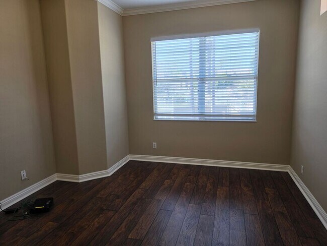 Building Photo - 28436 Yosemite Dr
