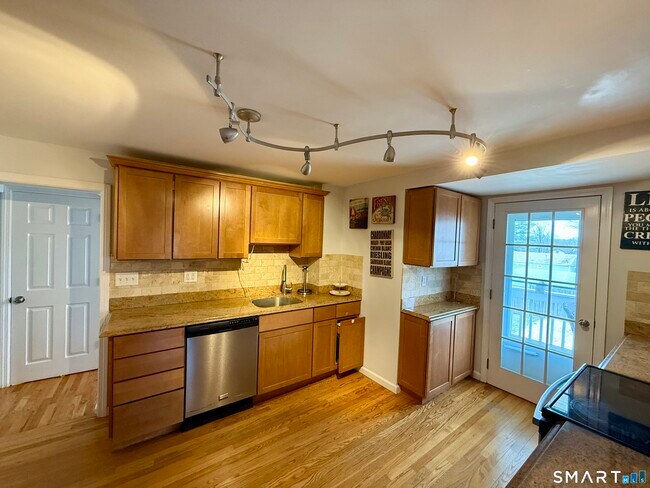 Building Photo - 65 Terrace Ave