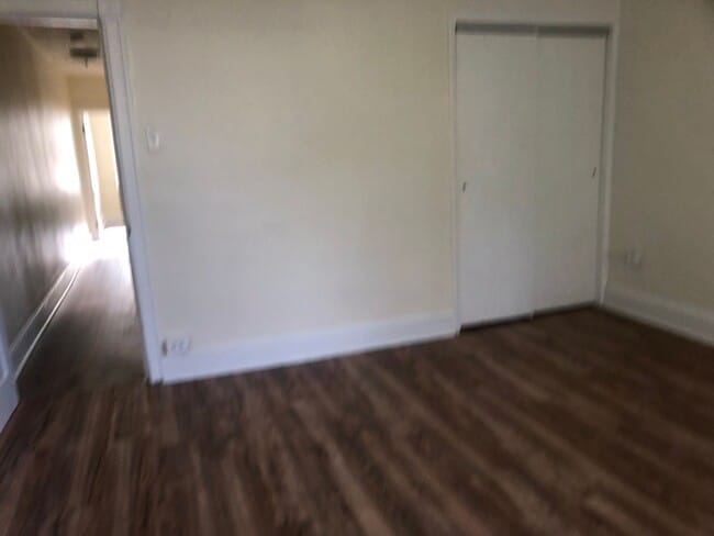 Building Photo - Great Home! 4 Bedroom House with Spacious Living Area! Full Basement for Storage! W/D Hook-ups! Y...