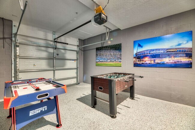 Building Photo - 1131 Challenge Dr