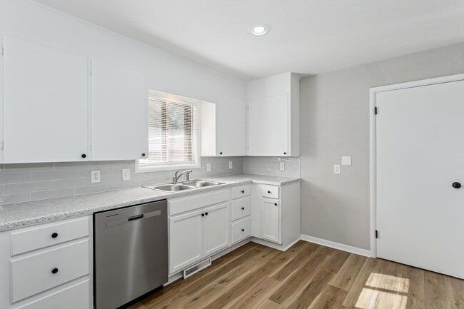 Building Photo - Beautifully Remodeled 4-Bedroom Home with 4+ Car Garage!