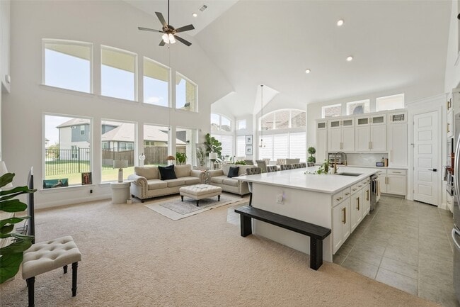 Building Photo - 2820 Shadybrook Dr