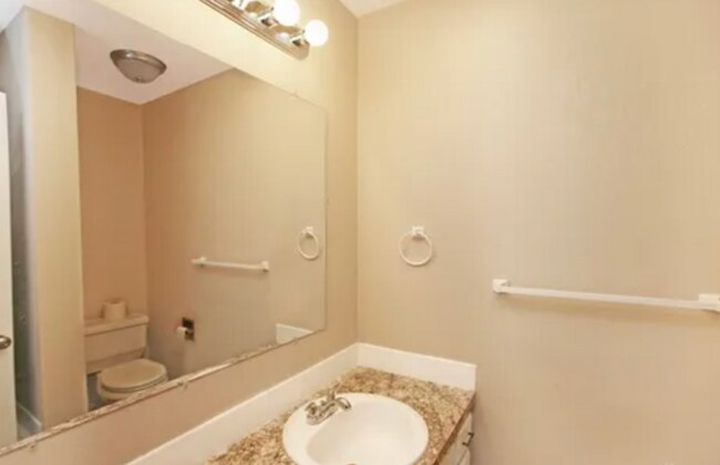 Building Photo - Serene Park-Like Sanctuary | Large Updated Townhome with Wooded Views, 3 bathrooms and 2 large be...