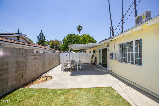 Building Photo - 8536 Tampa Ave