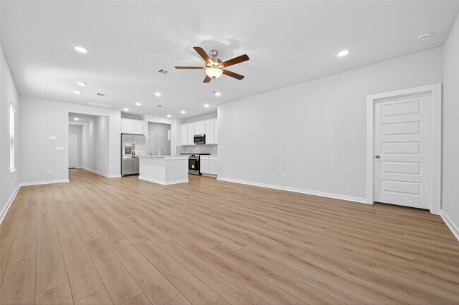 Building Photo - 8514 Blueberry Ash St