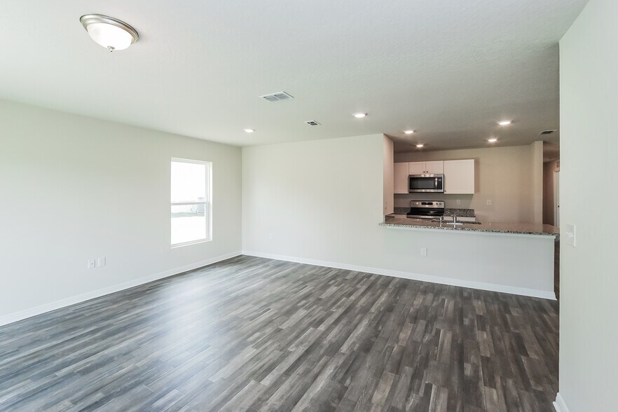 Building Photo - 139 River Hl Dr