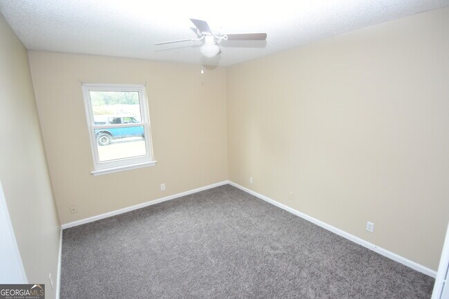 Building Photo - 116 Dogwood Cir