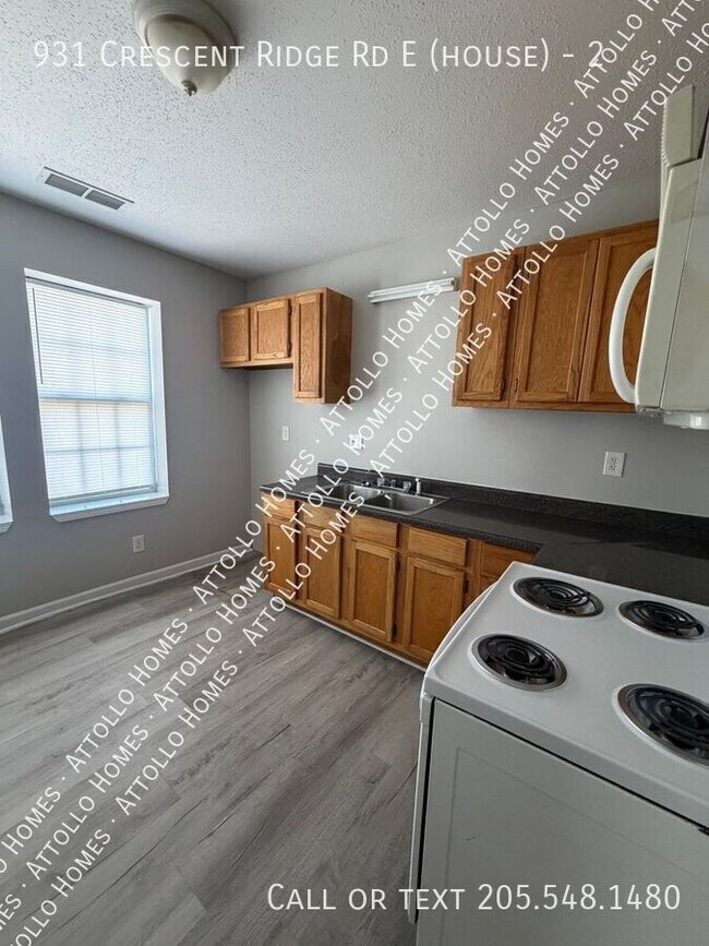 Building Photo - 931 Crescent Ridge Rd NE
