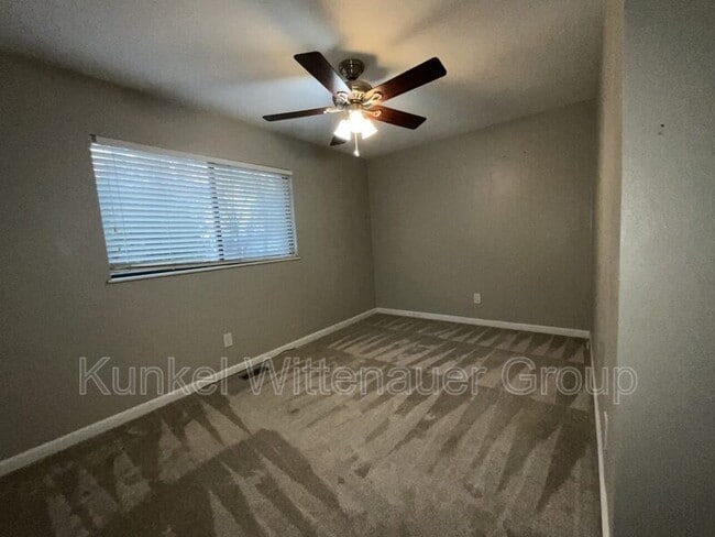 Building Photo - 801 W Nixon Dr