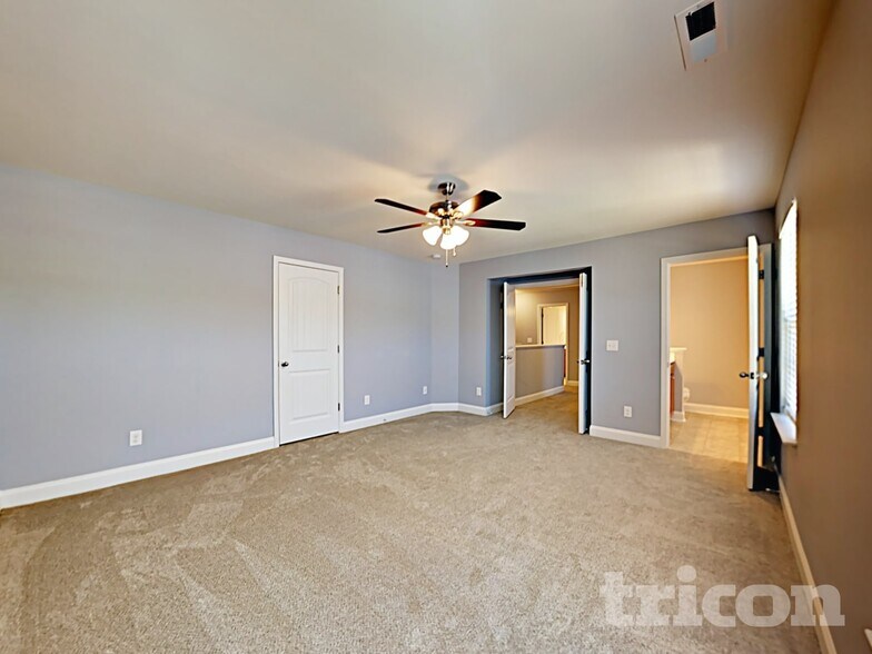 Building Photo - 163 Green Willow Dr