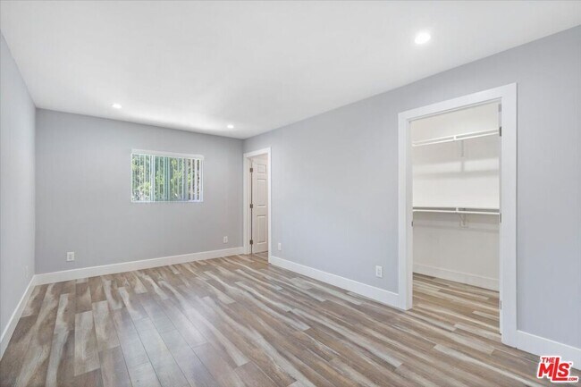 Building Photo - 6652 Orion Ave