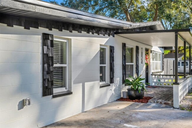 Building Photo - 1824 Roanoke Ave