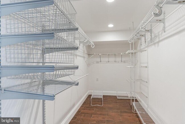 Building Photo - 1316 S Buchanan St