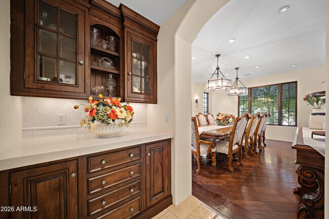 Building Photo - 9290 E Thompson Peak Pkwy