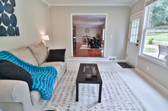 Building Photo - 9633 Cinnamon Creek Dr