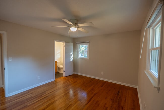 Master Bedroom - 4698 Garrett Dr SW
