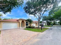 Building Photo - 16020 SW 91st Ct