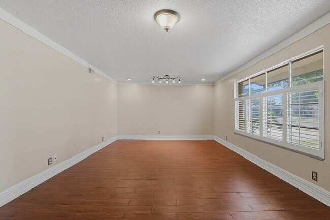 Building Photo - 2404 SW 79th St