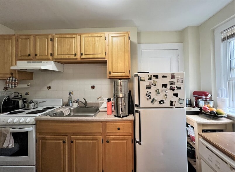 Building Photo - 7 Craigie Cir