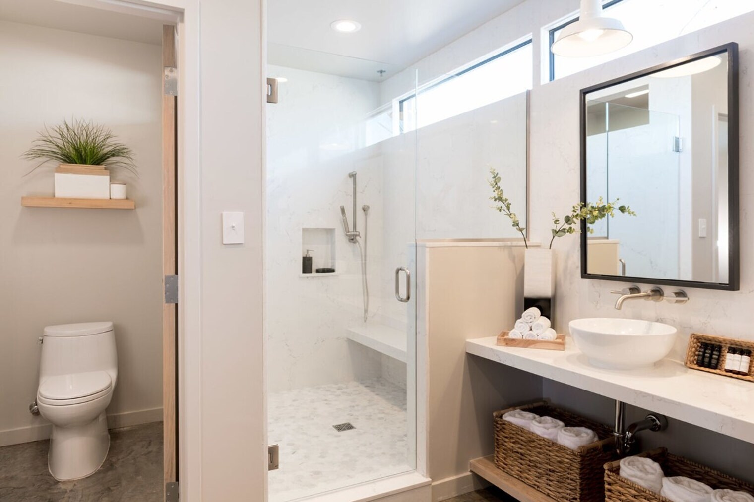 Building Photo - 527 St Joseph St