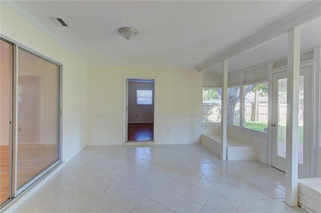 Building Photo - 3208 48th Ave Dr W