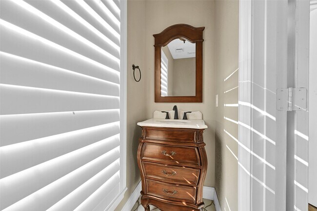 Building Photo - 19810 Bambiwoods Ct