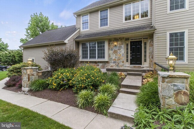 Building Photo - 333 Lea Dr