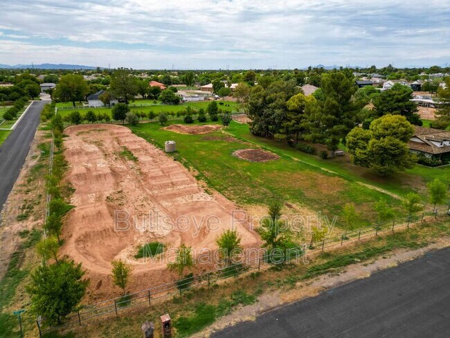 Building Photo - 2672 E Mesquite St