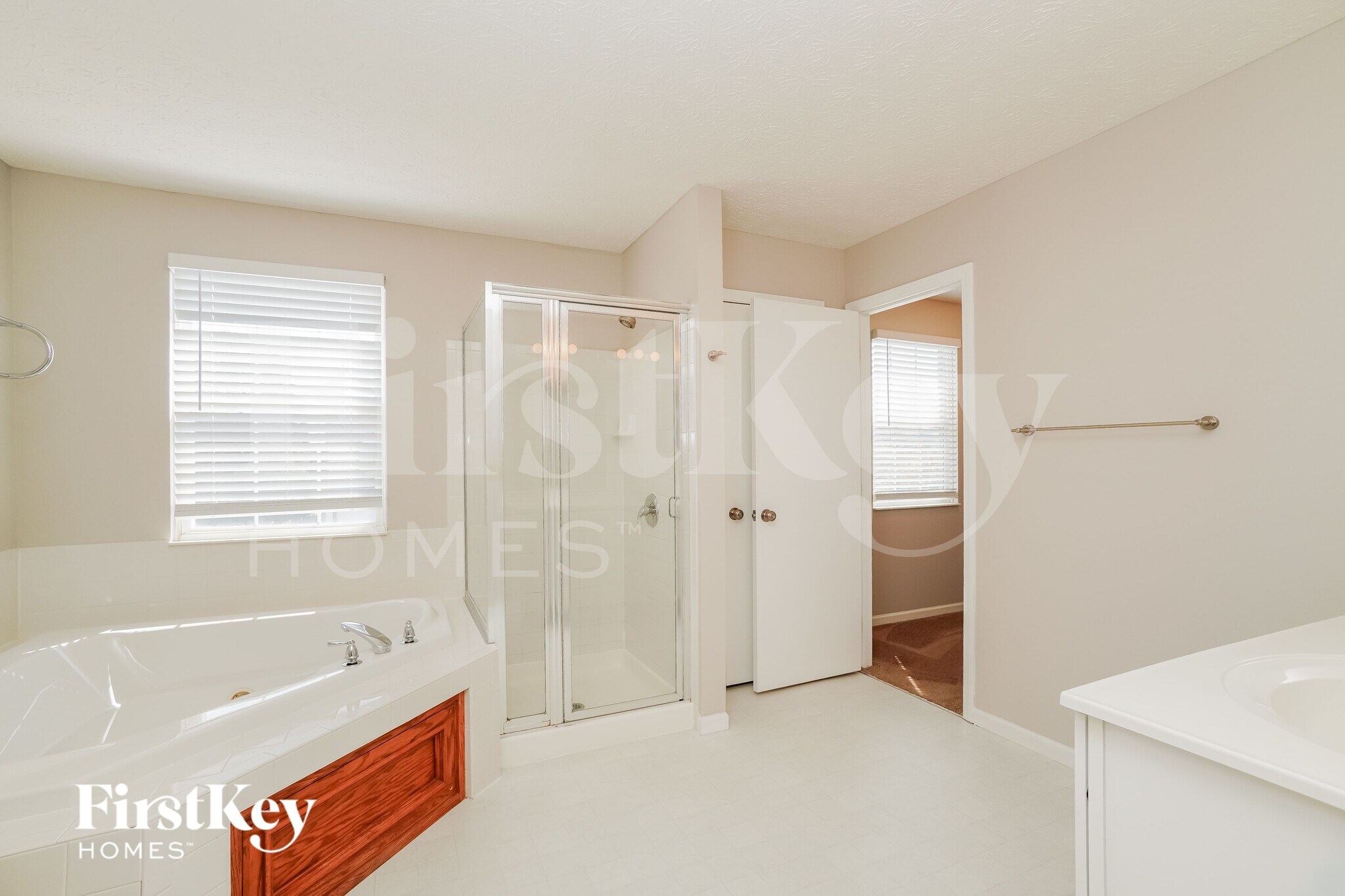 Building Photo - 6594 Danbury Dr