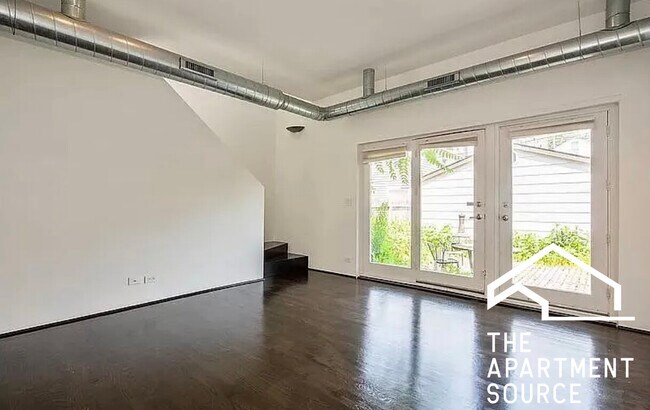Building Photo - 913 N Honore St