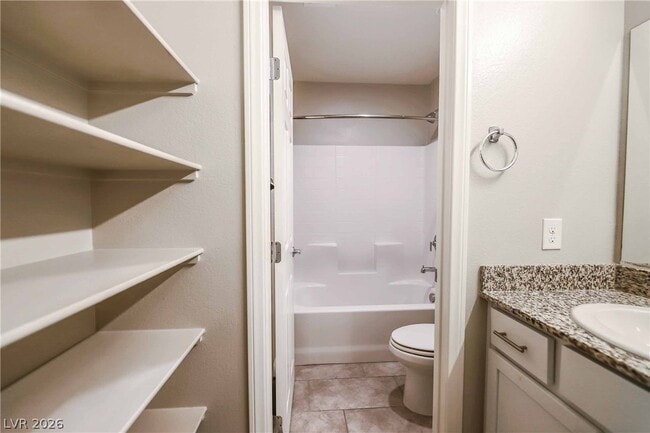 Building Photo - 2614 Topaz Blue St