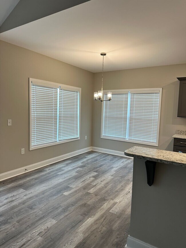 Building Photo - 2760 Cedrus Ave