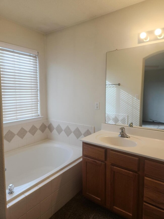 Building Photo - 4808 Stafford Pl NW