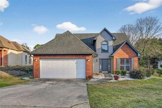 Building Photo - 7700 Lakeshore Ct