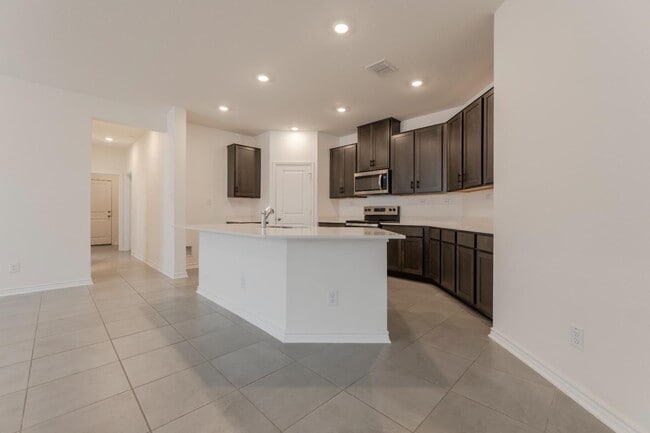 Building Photo - 9507 Reinhartz Wy