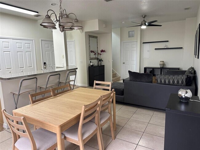 Building Photo - 1230 S Beach Cir